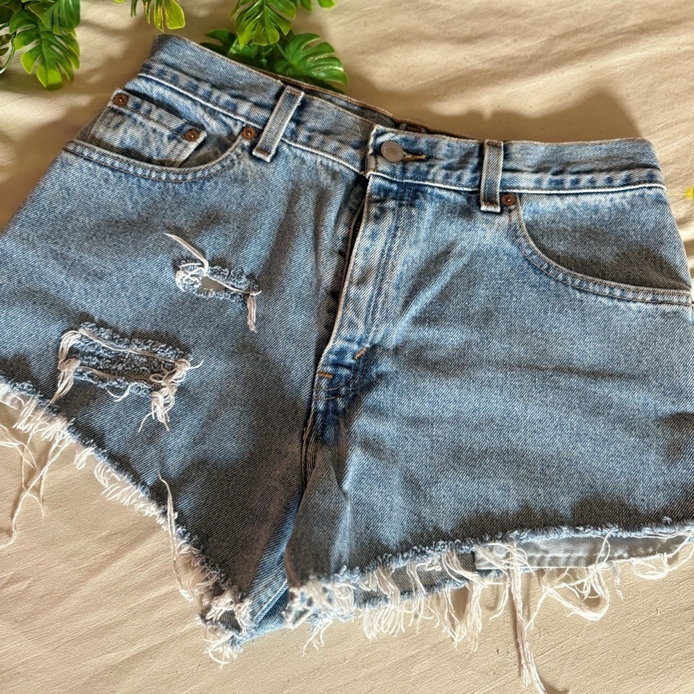 Vintage Levi’s 550 Cutoff Denim Shorts Size 11 Juniors​​​​